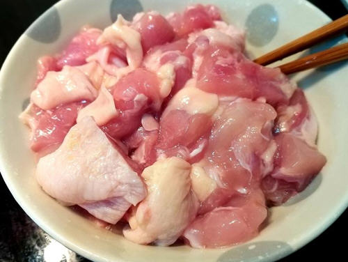 微甜有酱油咸香又松软的马铃薯炖鸡肉盖饭