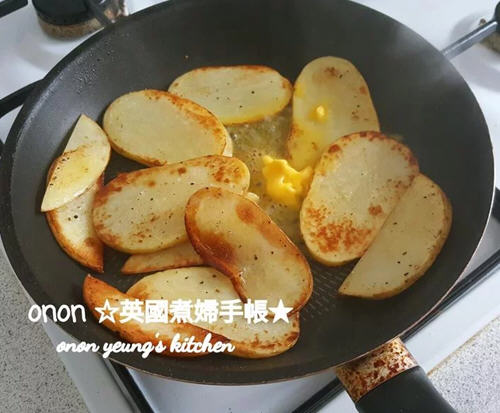 夏季简单菜肴香煎奶油马铃薯的制作方法