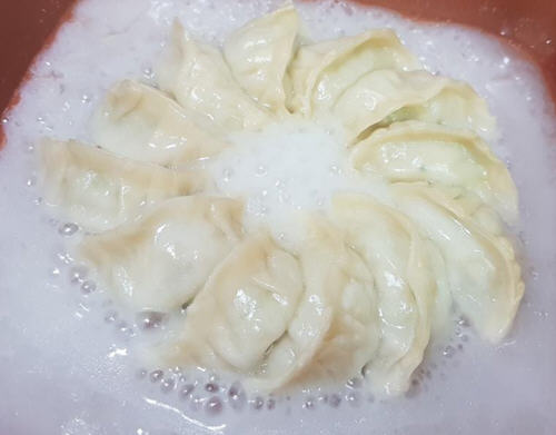 好吃的冷冻水饺做冰花煎饺做法介绍