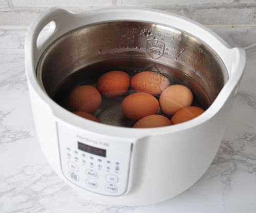 热乎乎，香喷喷的红茶煮茶蛋做法介绍