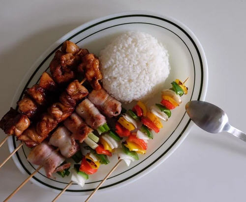 特别适合上班族享用的烤鸡肉串美味又营养