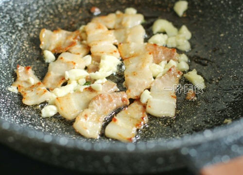 翠绿清甜的儿菜炒五花肉好吃又下饭
