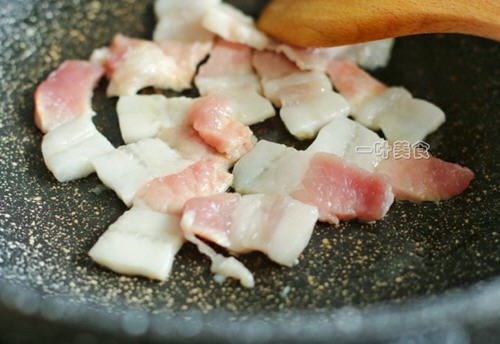 翠绿清甜的儿菜炒五花肉好吃又下饭