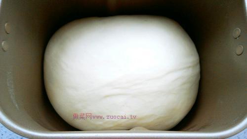 口味清爽滋润，香甜可口的猕猴桃果酱面包的做法