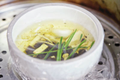 香芋蒸排骨，口感细滑柔嫩，油香感十足