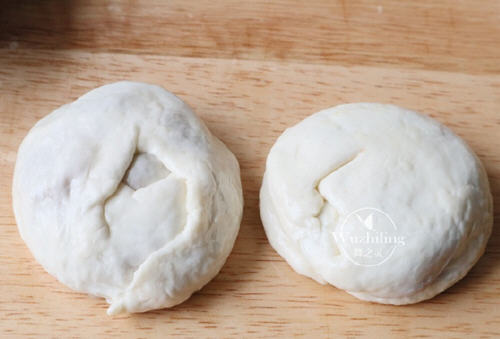 五香烙饼的电饼铛做法，口感不够松软，不够酥脆