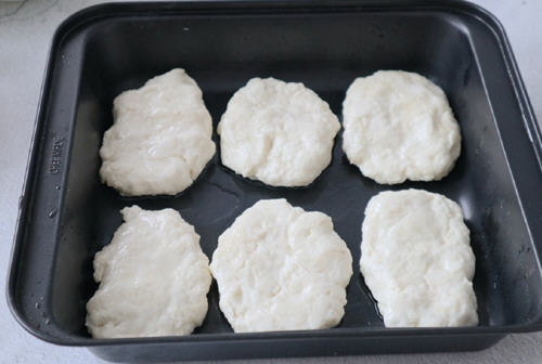 五香烙饼的电饼铛做法，口感不够松软，不够酥脆