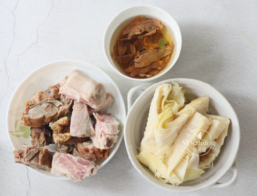适合给孩子吃的春笋炖腊排骨汤