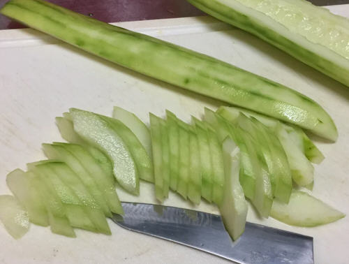 教大家如何用旱黄瓜炒鸡蛋才更加好吃