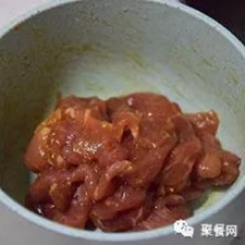 香甜又辛味十足的蒜苔炒肉怎么做？