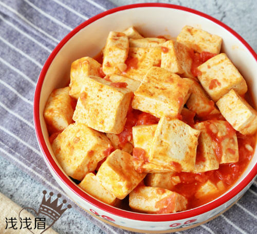 番茄炖豆腐的家常做法，酸酸甜甜的口感，味道很鲜美