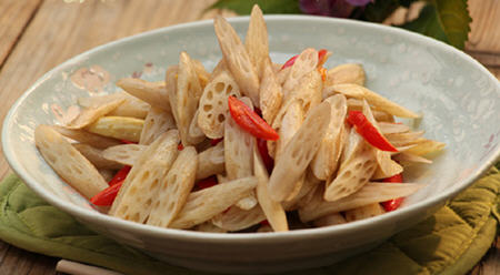 素炒藕尖家常做法，有种独特的清香，十分适合夏季食用