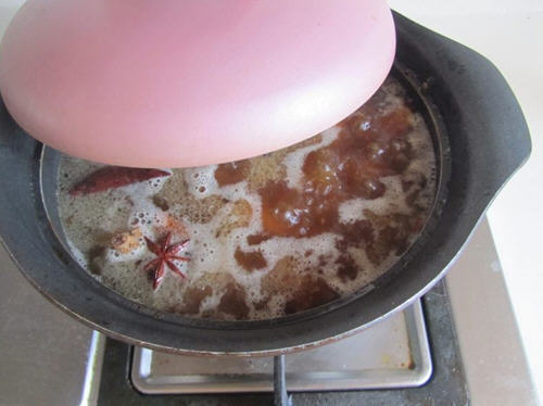 土黄瓜烧鸭腿肉不温不热，清热去火