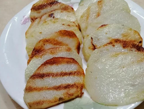 微波炉煎马铃薯片，不经油炸，简单调味