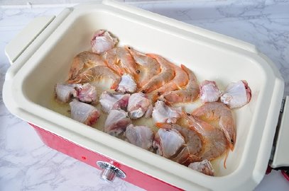 香辣开胃的鲜虾土豆鸡翅煲味道棒棒的