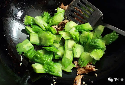 苦瓜炒里脊肉的简单做法分享