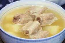 排骨炖土豆的做法，非常富有营养，味道多赞