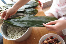 四角粽子的包法图解，让你也能成为包粽子高手！