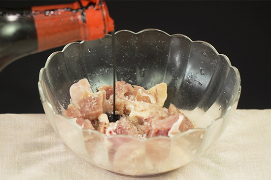 鲜嫩解馋、好吃不腻、大人小孩都喜欢的牙签肉的做法