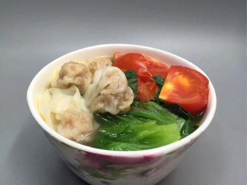 香菇葫萝卜饺子的做法_香菇胡萝卜水饺怎么做 香菇葫萝卜饺子的做法_香菇胡萝卜水饺怎么做