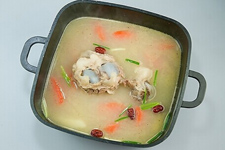 可以促进骨骼发育，减缓骨骼老化的大骨头汤的做法