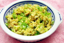 青椒鲜香开胃，鸡蛋滑嫩的青椒炒鸡蛋的做法