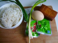 吃起来非常香的腊味蛋炒饭的做法图解 吃起来非常香的腊味蛋炒饭的做法图解