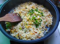 吃起来非常香的腊味蛋炒饭的做法图解 吃起来非常香的腊味蛋炒饭的做法图解