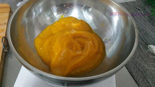 葱香浓郁、做法简单的香葱南瓜饼怎么做