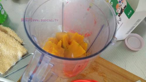 葱香浓郁、做法简单的香葱南瓜饼怎么做