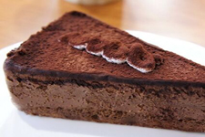 怎么做巧克力蛋糕口感轻盈而不腻