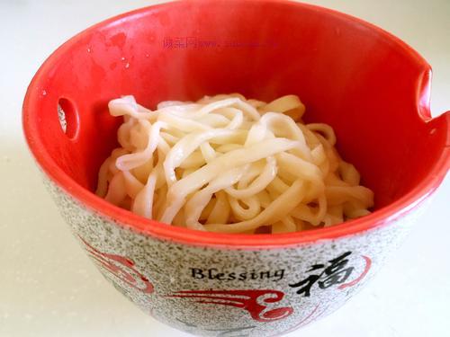 口感酸酸甜甜，很是开胃的西红柿牛肉面的做法