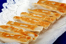 锅贴怎么做（跟大家分享锅贴的做法）