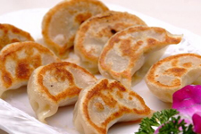 锅贴怎么做（跟大家分享锅贴的做法）