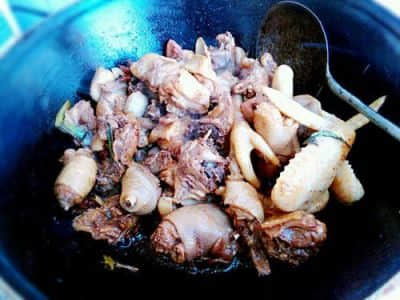 既美味又健康的家常菜东北炖小鸡的家常做法