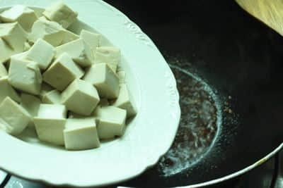 色泽红亮，香辣充鼻的麻婆豆腐怎么做？