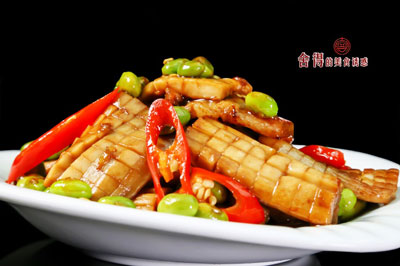 加五花肉香煎杏鲍菇更好吃 香煎杏鲍菇加五花肉更好吃,菜鸟也能做的美味