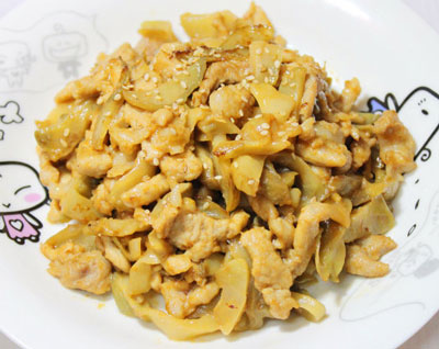 榨菜脆爽,肉丝滑嫩的快手下饭菜榨菜炒肉丝的家常做法 榨菜脆爽,肉丝滑嫩的快手下饭菜榨菜炒肉丝的家常做法