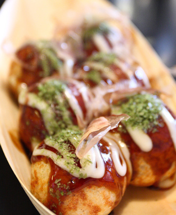 【章鱼小丸子怎么做好吃】正宗章鱼小丸子做法