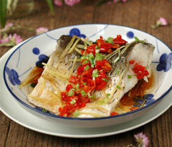 红烧草鱼块怎么做好吃_红烧草鱼块的营养价