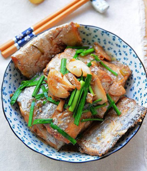 【带鱼怎么洗】带鱼的做法大全_带鱼怎么做好吃