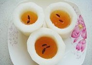 推荐几款对抗雾霾天的日常饮食 对抗雾霾天气有妙招 白萝卜炖蜂蜜的做法图解3