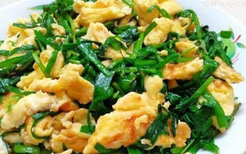 韭菜炒鸡蛋的做法(韭菜炒鸡蛋不腥的技巧) 韭菜炒鸡蛋的做法(韭菜炒鸡蛋不腥的技巧)