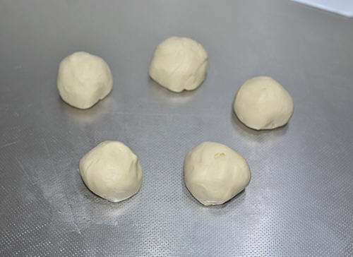 香酥松软的葱油酥饼制作方法及窍门介绍