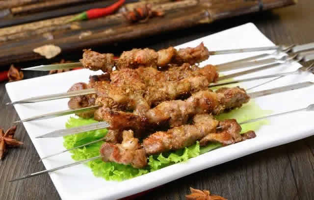 分享外焦里嫩、滋滋冒油的羊肉串怎么烤 分享外焦里嫩、滋滋冒油的羊肉串怎么烤