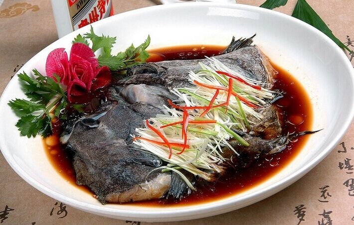 营养又美味,保持鲜嫩的清蒸鱼头的做法 营养又美味,保持鲜嫩的清蒸鱼头的做法