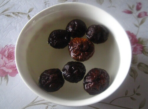 香菇怎么泡发是否浸泡得越久越好