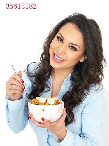 养生的朋友们注意：冬季吃什么食物最养生