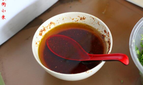 柳州螺蛳粉的做法，既鲜香又有螺味，更是爽口提神