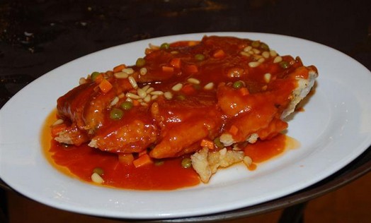 糖醋酸甜茄汁鱼，酸甜味道就伴着我们自已，非常的美味诱人